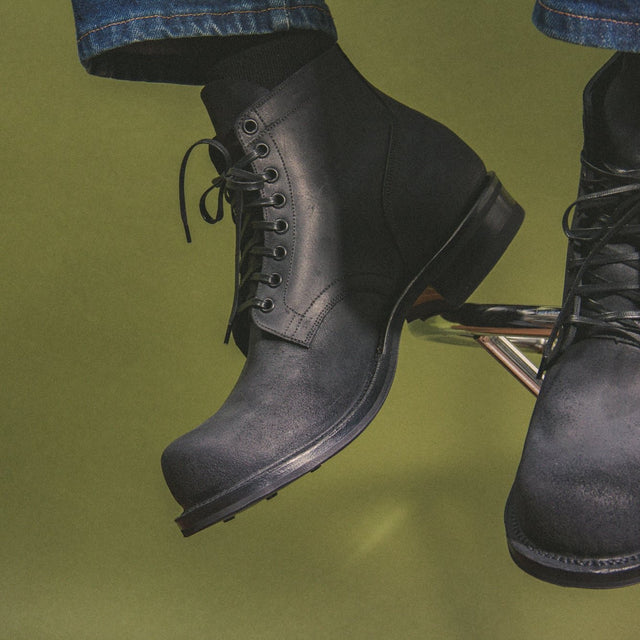 Service Boot® 310 - Black Waxy Commander - VIBERG